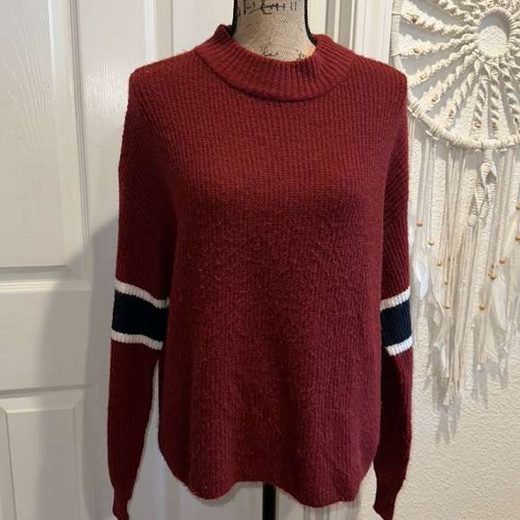 John + Jenn | Burgundy Mock Neck Sweater | Medium - Picture 9 of 9